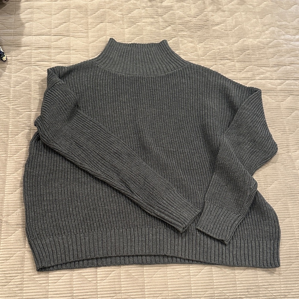 BE COOL Charcoal Gray Ribbed Mock Neck Sweater